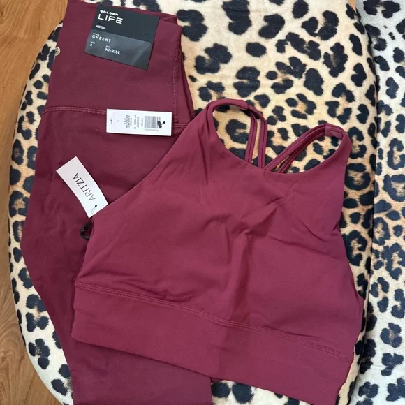 ARITZIA GOLDEN BURGUNDY SET - Picture 1 of 3